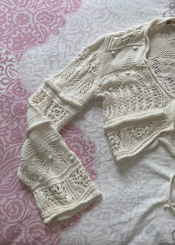 Nakışlı Beyaz Örgü Kız hırka - Görsel 2