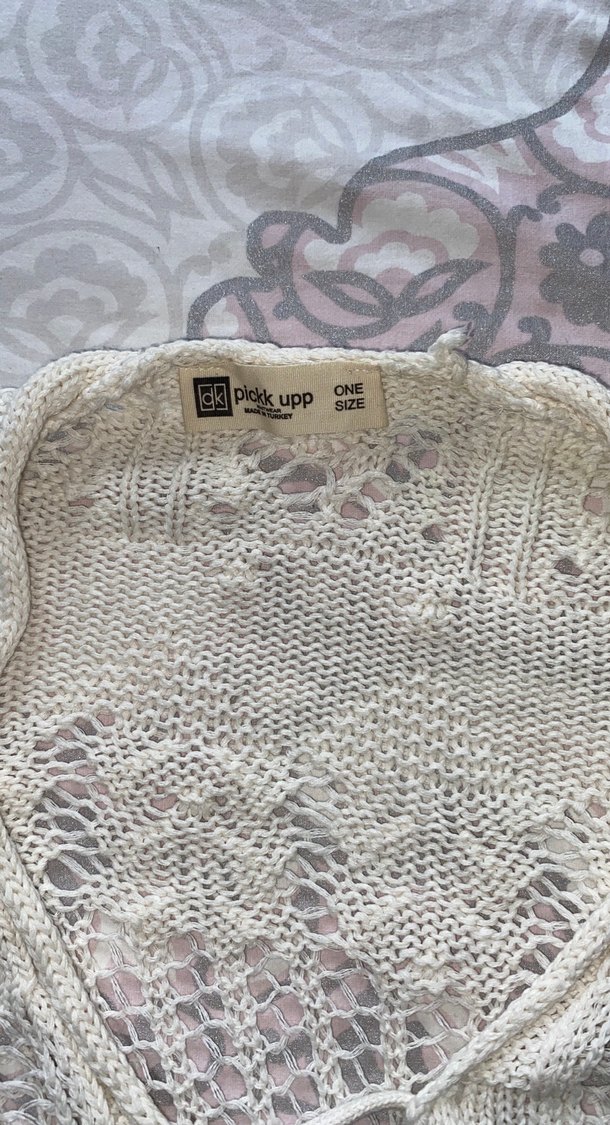 Nakışlı Beyaz Örgü Kız hırka - Görsel 4