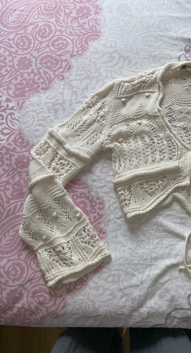 Nakışlı Beyaz Örgü Kız hırka - Görsel 2