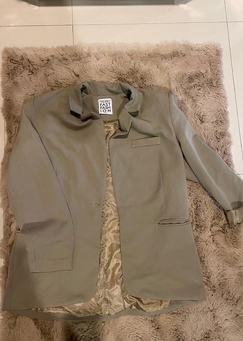 Bej Kadın Midi Boy Bol Kesim Kürk Detaylı Blazer - Görsel 2