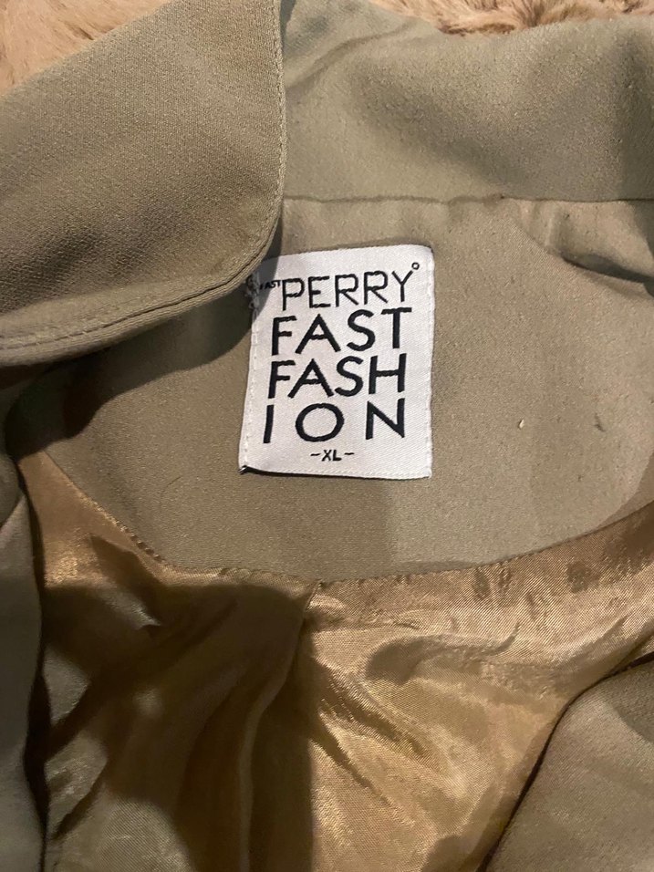 Bej Kadın Midi Boy Bol Kesim Kürk Detaylı Blazer - Görsel 5