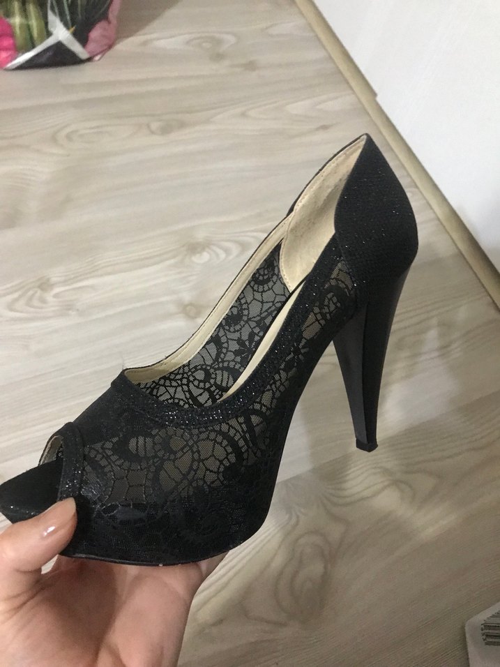 Dantel Detaylı Siyah Topuklu Kadın Ayakkabı - Görsel 3