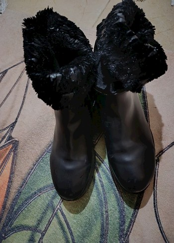 siyah bot - Görsel 2