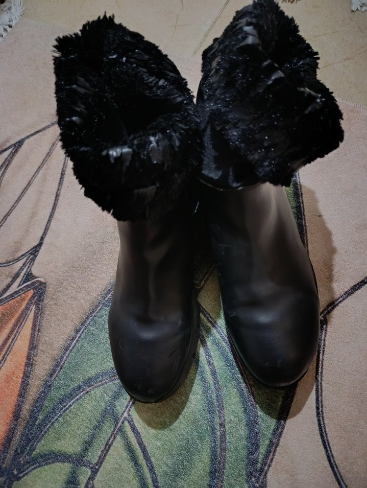 siyah bot - Görsel 2