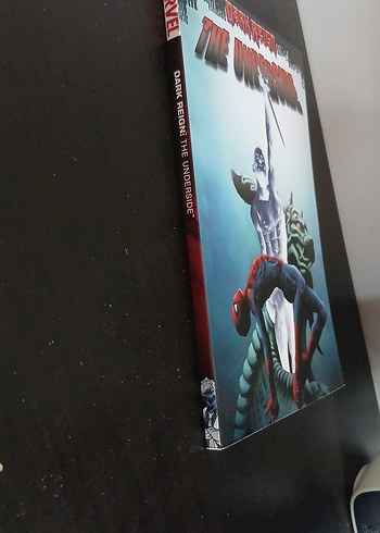  Beden Marvel spider-man dark