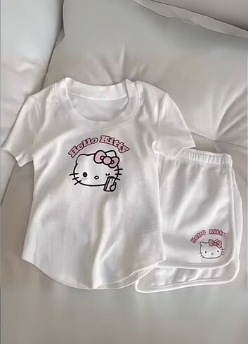 Diğer Beyaz Hello Kitty Pijama Takımı