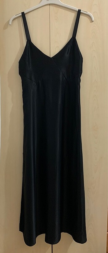 Zara marka saten elbise