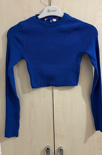 Zara Zara marka crop bluz