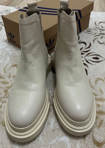 Kadın beyaz renk gerçek deri kalın taban bot - Görsel 5