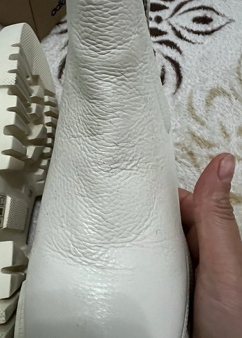 Kadın beyaz renk gerçek deri kalın taban bot - Görsel 8