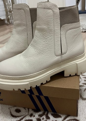 Kadın beyaz renk gerçek deri kalın taban bot - Görsel 3