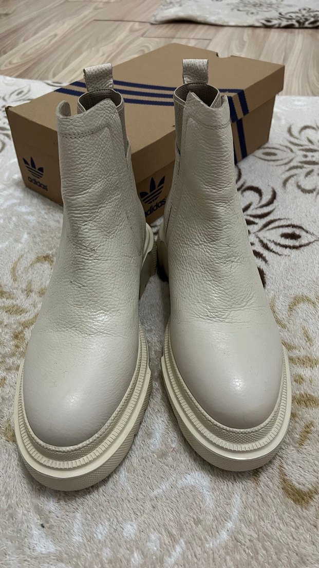 Kadın beyaz renk gerçek deri kalın taban bot - Görsel 5