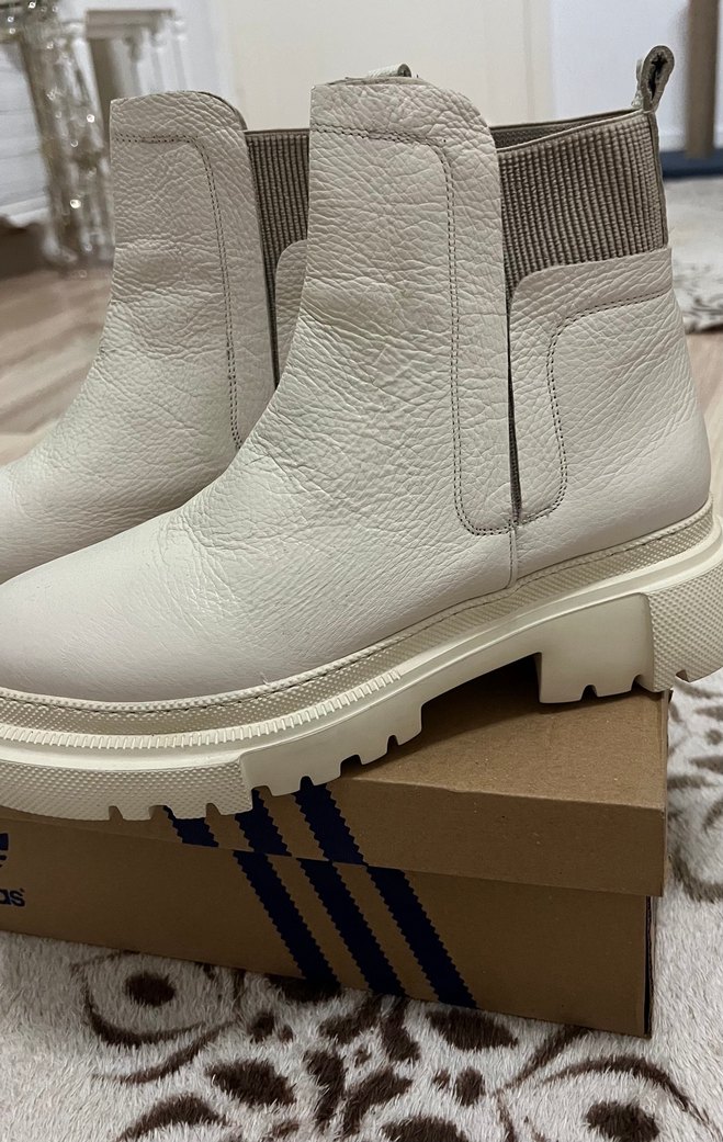 Kadın beyaz renk gerçek deri kalın taban bot - Görsel 3