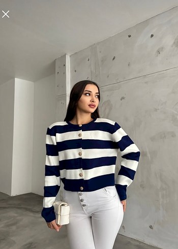 Düğmeli Çizgili Beyaz Kadın Hırka - Görsel 9