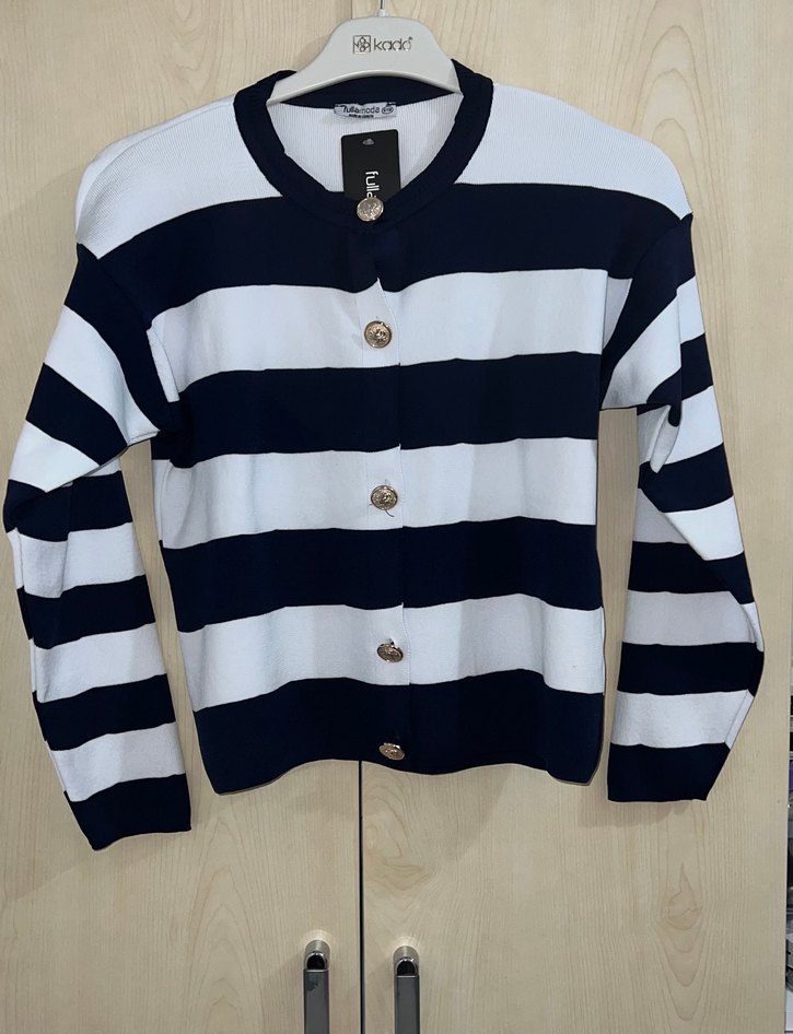 Düğmeli Çizgili Beyaz Kadın Hırka - Görsel 4