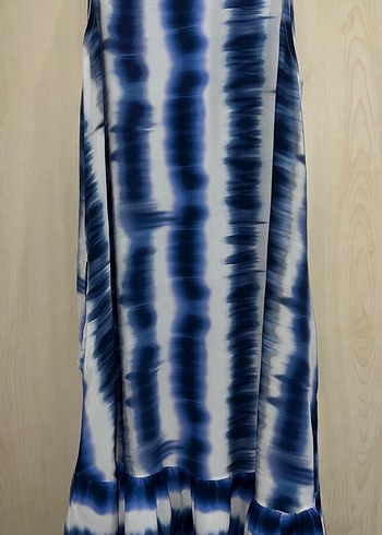 Mavi Batik Desenli Uzun Elbise - Görsel 4