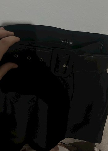 Kadın Siyah Deri Kemerli Mini Şort Etek - Görsel 2