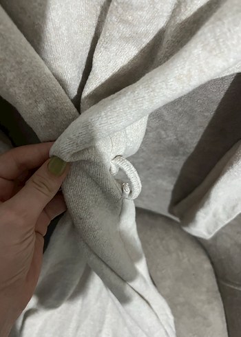 Bej kemer bölgesi olan likralı elbise - Görsel 4