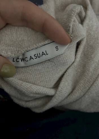 Bej kemer bölgesi olan likralı elbise - Görsel 2