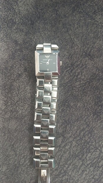 Original Armani kol saati