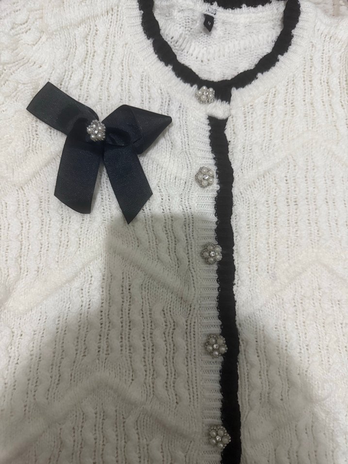 Beyaz hırka - Görsel 2