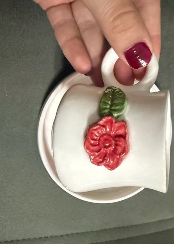 Çiçek Desenli Beyaz Seramik Fincan ve Tabak el yapımı - Görsel 3