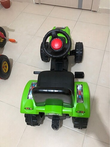 Beden Pedallı traktör