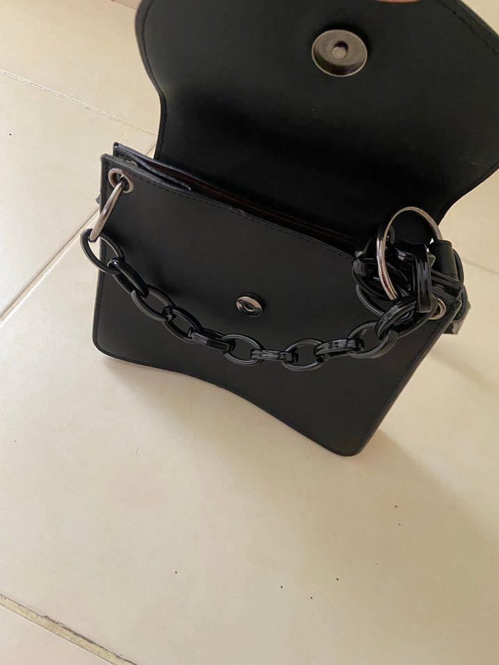 Zincir Detaylı Siyah Deri Kadın Çanta - Görsel 3