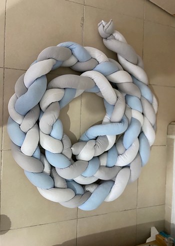 Mavi ve Gri Örgü Bebek Beşiği Kenar Koruyucu makinada yıkanablir - Görsel 3