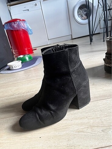 38 Beden Bershka Bot
