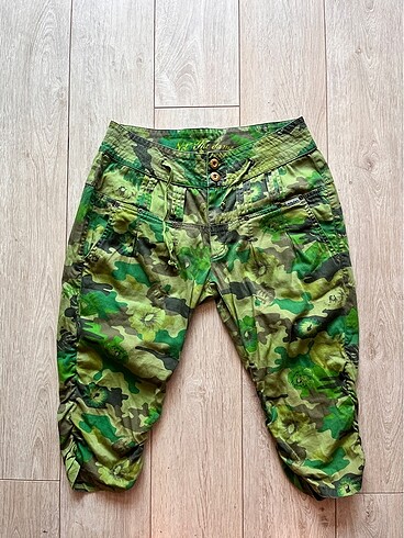 Vintage Bermuda
