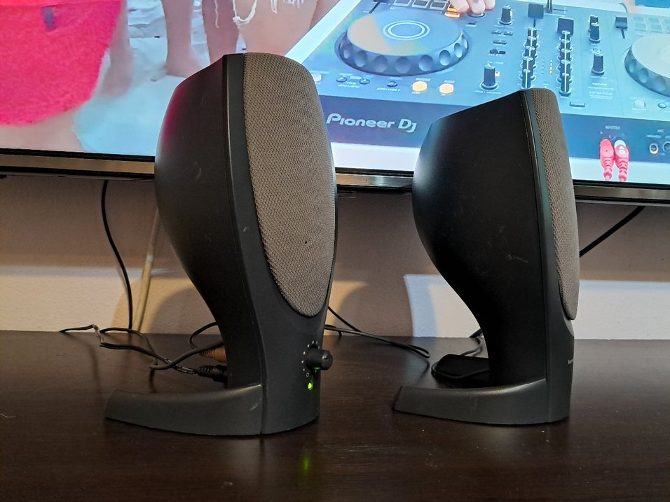 Harman Kardon HK206 1+1 ses sistemi - Görsel 2