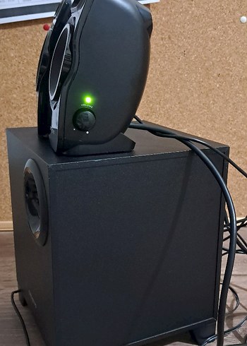 Creative A250 2+1 ses sistemi - Görsel 3