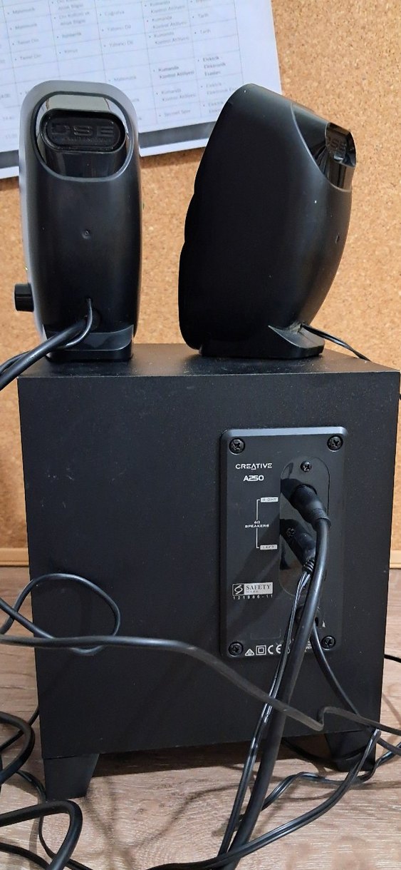 Creative A250 2+1 ses sistemi - Görsel 4