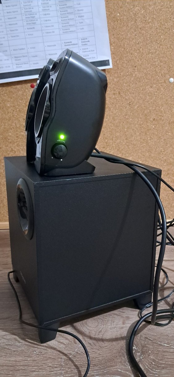 Creative A250 2+1 ses sistemi - Görsel 3