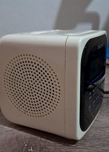  Beden beyaz Renk Sony Dream Machine ICF C120L masa saati