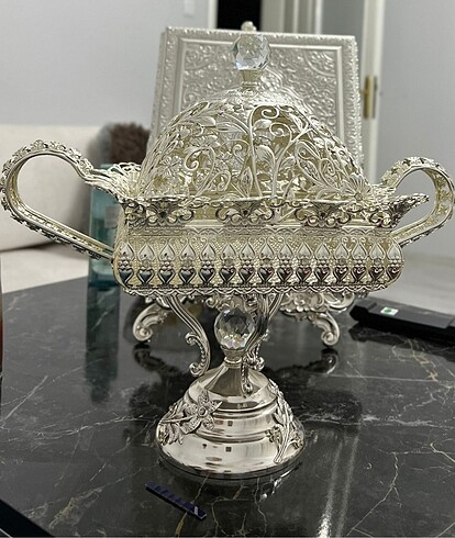 Gümüş şekerlik