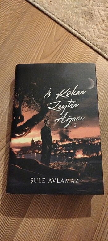 Beden Renk İs kokan zeytin ağacı