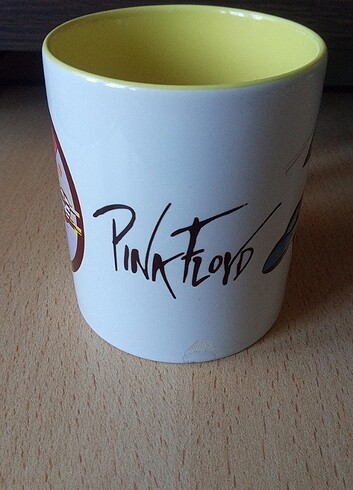 Pink Floyd Kupa ve Altlığı