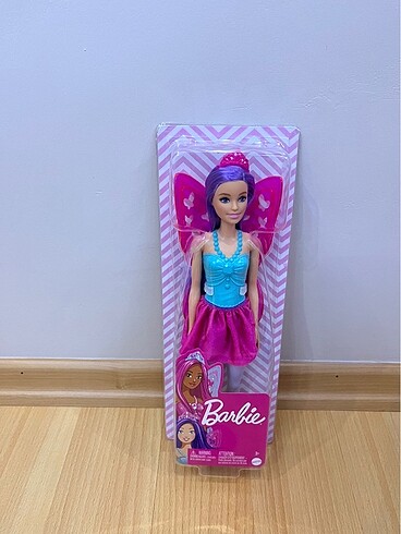 Barbie Dreamtopia Peri Bebeği FEK85