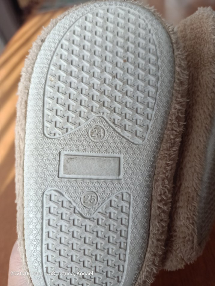 Nakışlı Beyaz Kız Çocuk Ev Terliği - Görsel 4