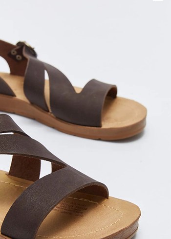 Kemerli Kahverengi Deri Kadın Dolgu Topuklu Sandalet - Görsel 3