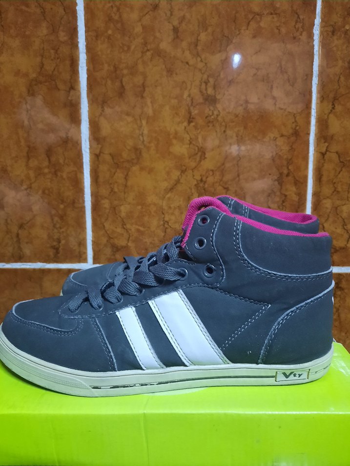 Kız Çocuk Gri Çizgili Spor Ayakkabı - Görsel 3