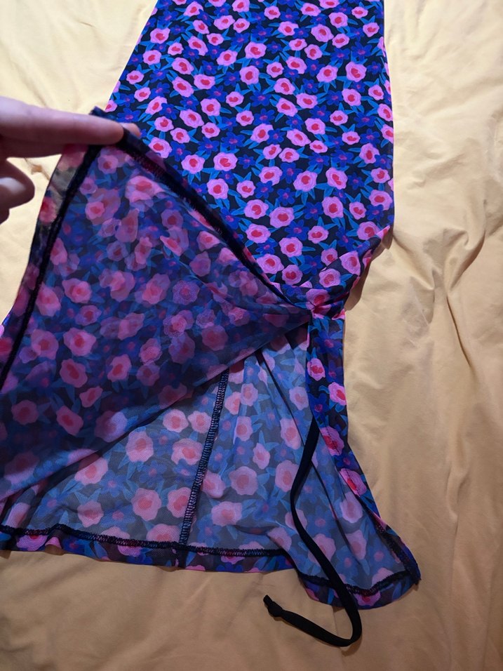 Mor Çiçek Desenli Uzun Askılı Elbise - Görsel 3