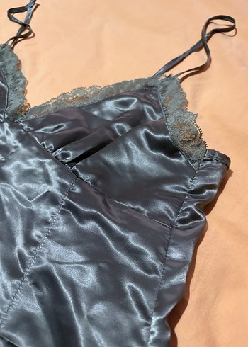 Mavi Parlak Gotik İnce Askılı Midi Gecelik - Görsel 3