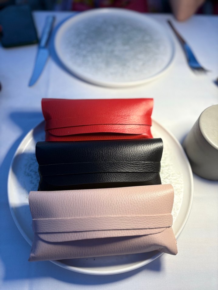 Şeffaf Detaylı Retro Kadın Güneş Gözlüğü - Görsel 3