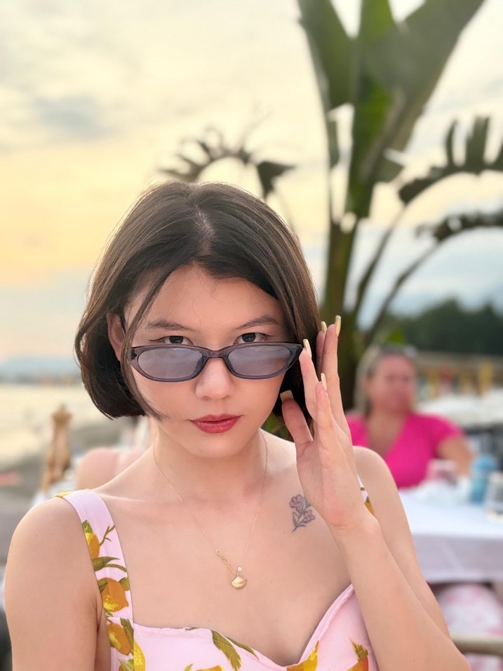 Retro karın gözlüklü - Görsel 2