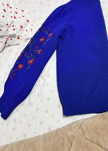 Nakışlı Mavi Örgü Kadın Kazak - Görsel 2