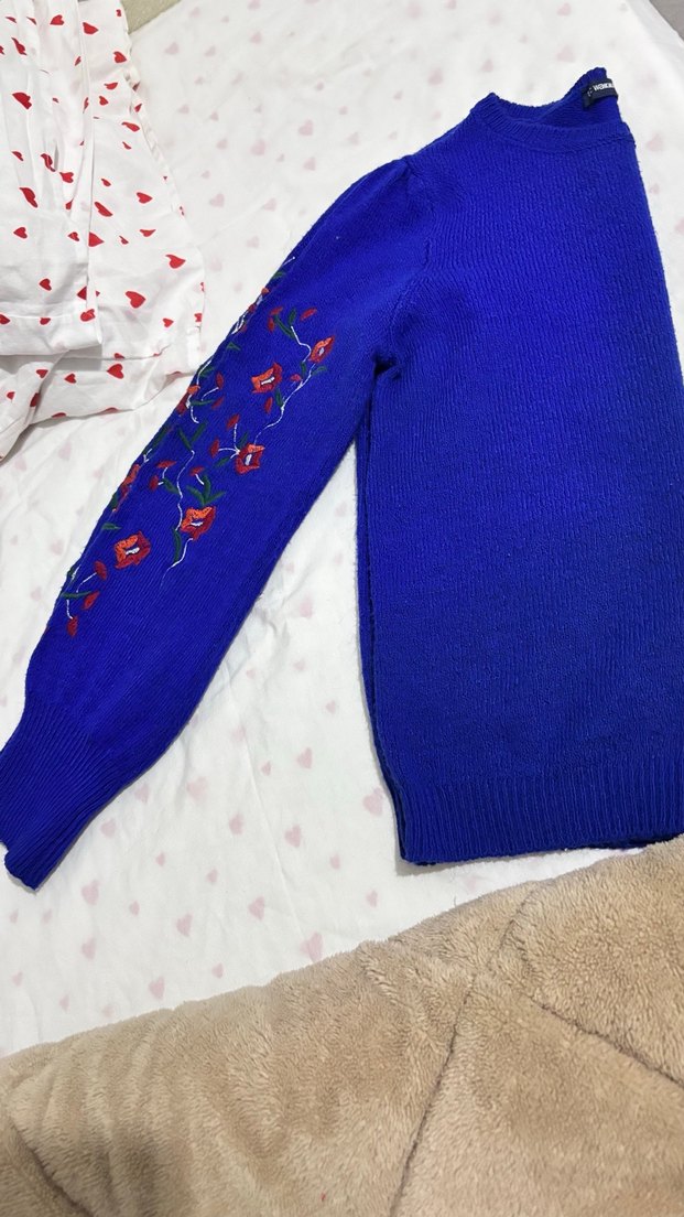 Nakışlı Mavi Örgü Kadın Kazak - Görsel 2