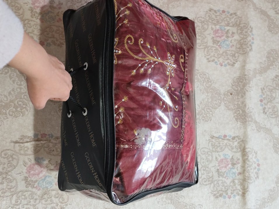 Bordo İşlemeli Parlak Yatak Örtüsü - Görsel 3